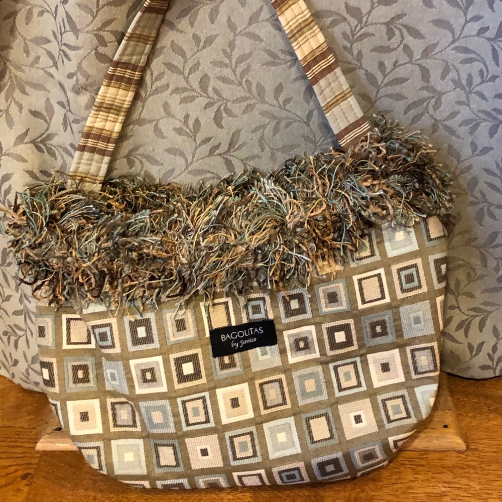 Bagolita Shoulder Bag